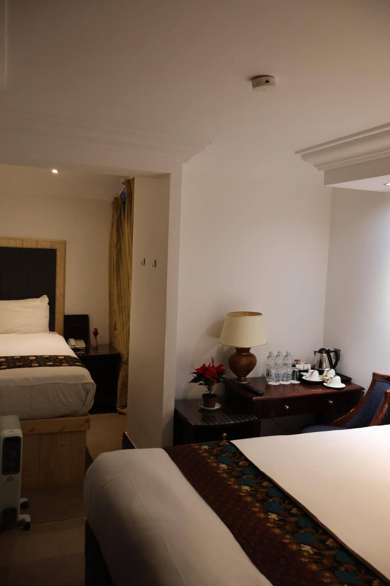 Dreamtel London Kensington Hotel Bagian luar foto