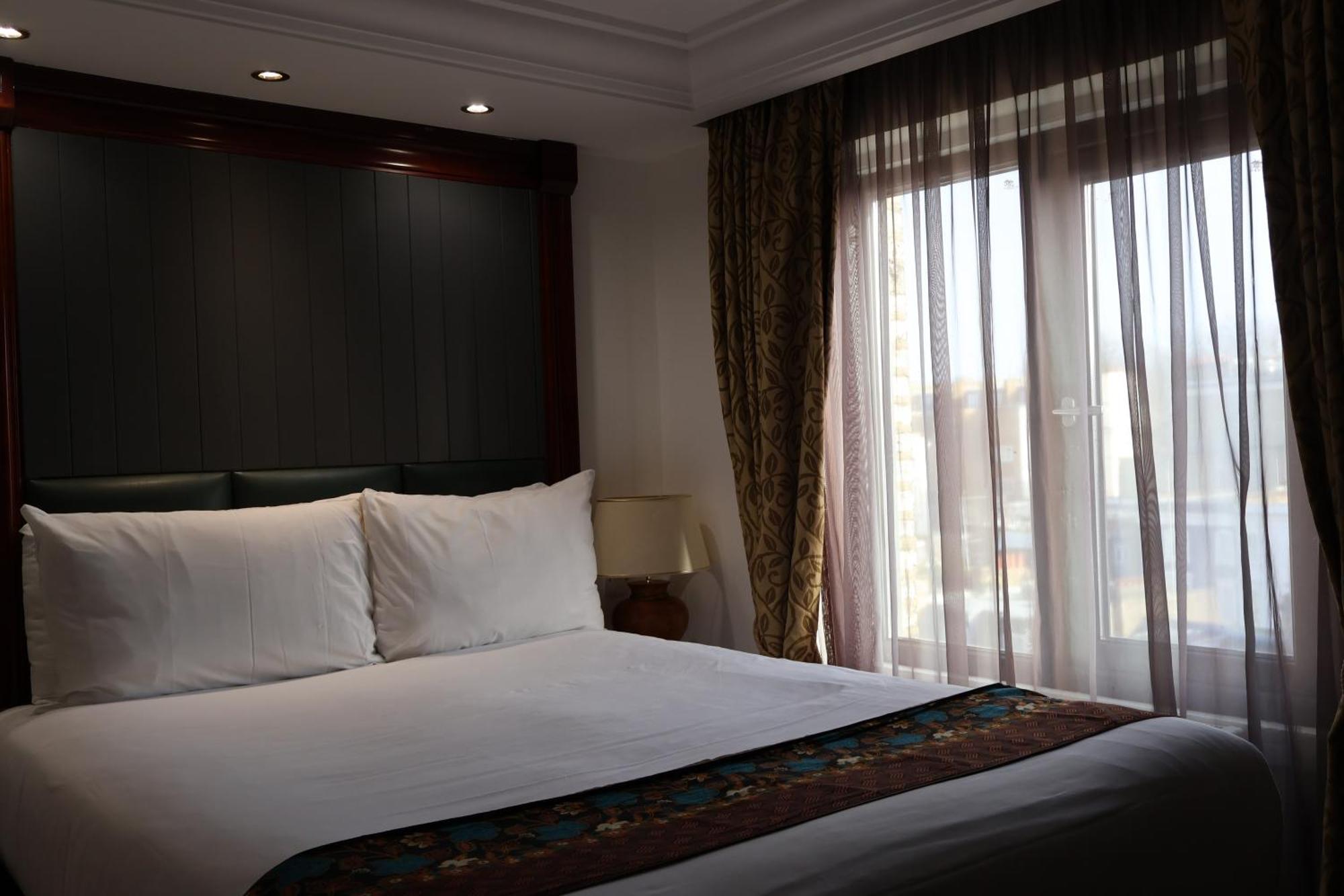 Dreamtel London Kensington Hotel Bagian luar foto