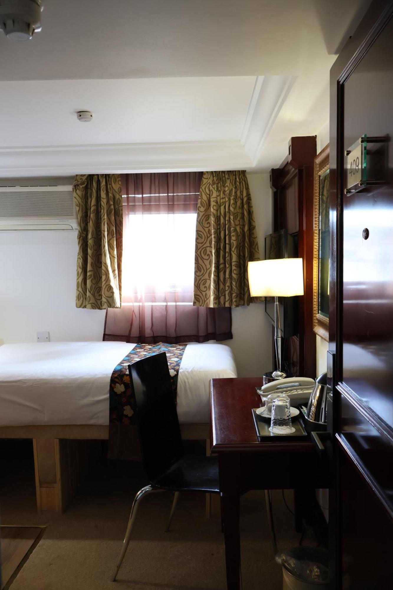 Dreamtel London Kensington Hotel Bagian luar foto