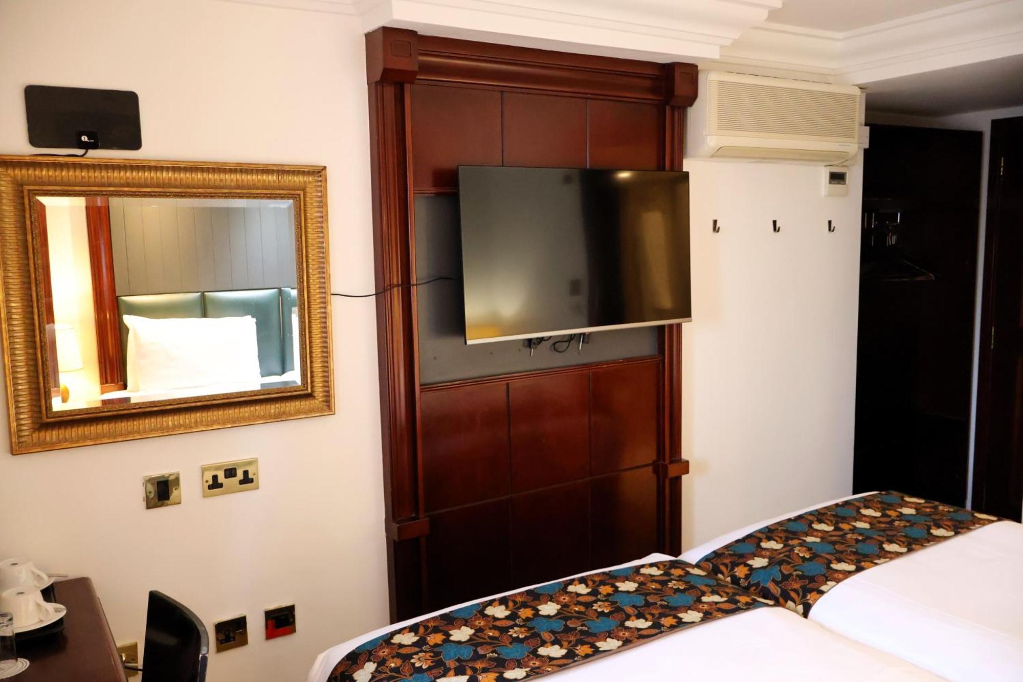 Dreamtel London Kensington Hotel Bagian luar foto